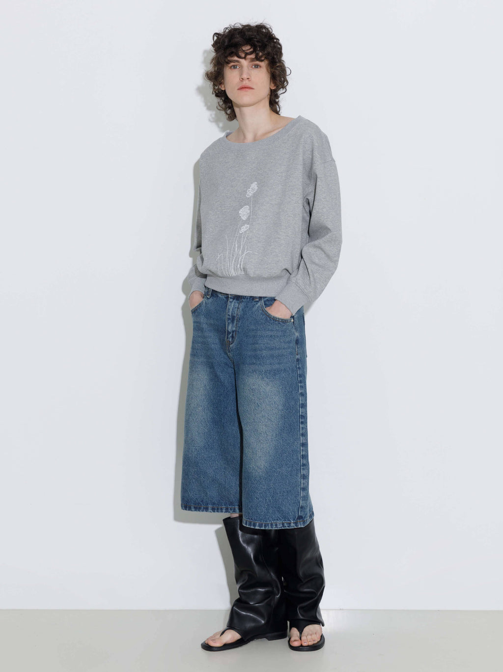 Cubic grey lace oversized sweatshirt