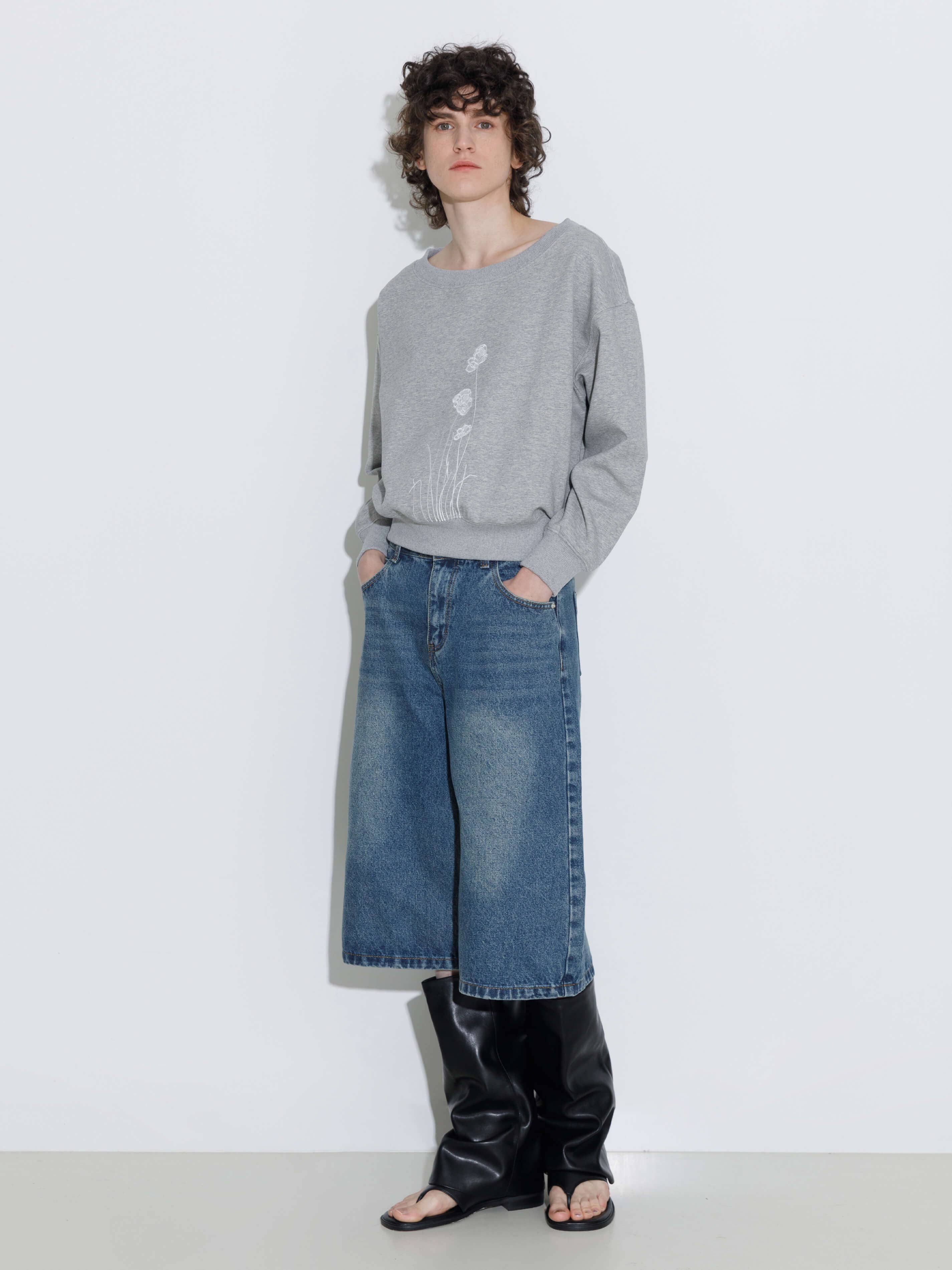 Cubic grey lace oversized sweatshirt