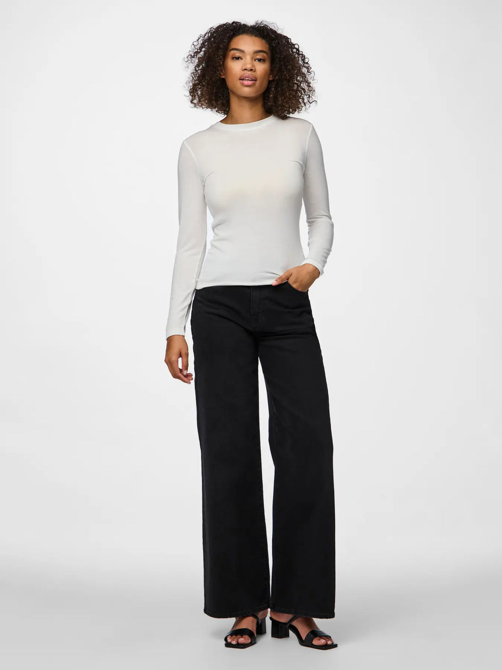 MARIA Light Long Sleeve T-Shirt