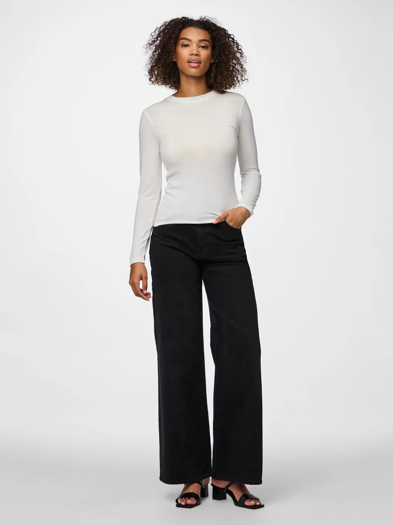 MARIA Light Long Sleeve T-Shirt